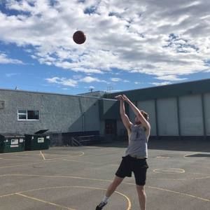 Meet your Posher, Brady